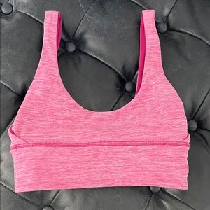 Lululemon women’s sport bra.  Size 2.  Perfect condition.